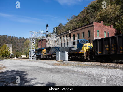 A Chesapeake & Ohio Railway coal train approaches Thurmond, a mostly deserted old Appalachian coal town in West Virginia Physical description: 1 photograph : digital, tiff file, color.  Notes: Purchase; Carol M. Highsmith Photography, Inc.; 2015; (DLC/PP-2015:055).; Stock Photo