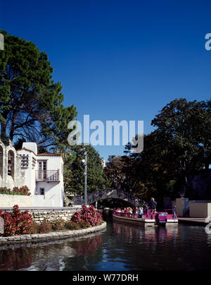 A tourist barge rounds the bend of the San Antonio River in San Antonio's River Walk, the leading tourist attraction in Texas Physical description: 1 transparency : color ; 4 x 5 in. or smaller.  Notes: Title, date, and keywords provided by the photographer.; Digital image produced by Carol M. Highsmith to represent her original film transparency; some details may differ between the film and the digital images.; Forms part of the Selects Series in the Carol M. Highsmith Archive.; Gift and purchase; Carol M. Highsmith; 2011; (DLC/PP-2011:124).; Stock Photo
