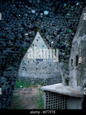 Bottle House, an artist's home made largely of bottles near Beaumont, Texas Physical description: 1 transparency : color ; 4 x 5 in. or smaller.  Notes: Title, date, and keywords provided by the photographer.; Digital image produced by Carol M. Highsmith to represent her original film transparency; some details may differ between the film and the digital images.; Forms part of the Selects Series in the Carol M. Highsmith Archive.; Gift and purchase; Carol M. Highsmith; 2011; (DLC/PP-2011:124).; Stock Photo