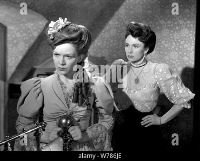 JEAN KENT, GOOGIE WITHERS, THE LOVES OF JOANNA GODDEN, 1947 Stock Photo