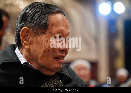 Chinese physicist Chen-Ning Yang, also known as Yang Zhenning, attends a commemorative meeting of the 80th anniversary of the National Southwestern As Stock Photo