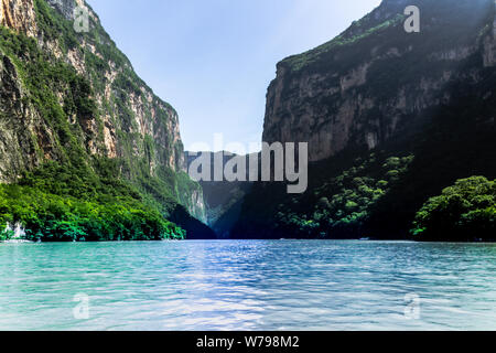 Detail photograph of Sumidero canyon in Chiapas Mexico Stock Photo