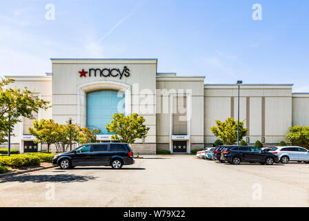 CHARLOTTE, NC, USA-28 July 19: Exterior entrance to the Southpark mall  Macy's Stock Photo - Alamy