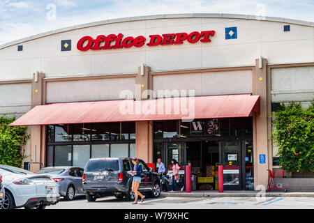 August 5, 2019 / Mountain View / CA / USA - People shopping at one of the Office Depot stores located in San Francisco bay area Stock Photo