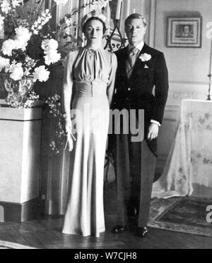 The marriage of the Duke of Windsor and Wallis Simpson, 1937. Artist: Unknown Stock Photo