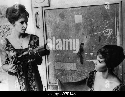 Italian actress Gina Lollobrigida and artist Giacomo Manzù Stock Photo ...