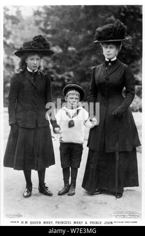 Portrait of Mary of Teck and her children Stock Photo: 69415494 - Alamy