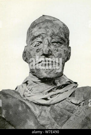 Head of the mummy of Rameses III, Ancient Egyptian pharaoh of the 20th Dynasty, c1156 BC (1926). Artist: Winifred Mabel Brunton Stock Photo