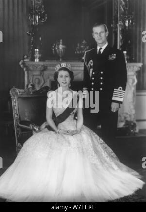 HRH Queen Elizabeth II And HM Queen Elizabeth The Queen Mother At Royal ...