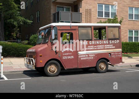 Do This!: Mike's Knife Sharpening Truck Rolls City-Style