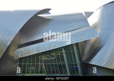 Peter B Lewis Building By Frank Gehry On Case Western Reserve Campus In ...