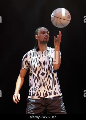 Edinburgh, Scotland. UK. 6rd August 2019. Press call  ISH Dance Collective Elements of Freestyle part of Edinburgh Fringe Festival 2019. Credit Andrew Eaton/Alamy Live News. Stock Photo