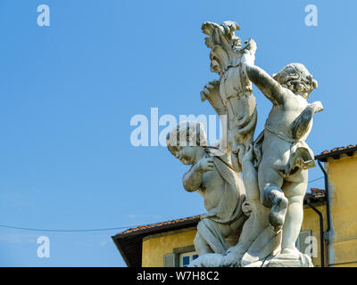 Fontana dei Putti (Fountain with Angels), Piazza dei Miracoli, Pisa, Tuscany, Italy Stock Photo