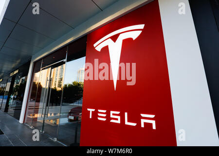 --FILE--View of a dealership store of Tesla in Beijing, China, 28 September 2016.   Elton Musk last Wednesday (2 August 2017) at the company's second- Stock Photo