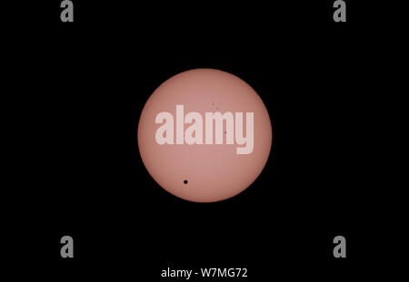 Transit of the planet Venus acros the Sun, image taken from Barcelona ...