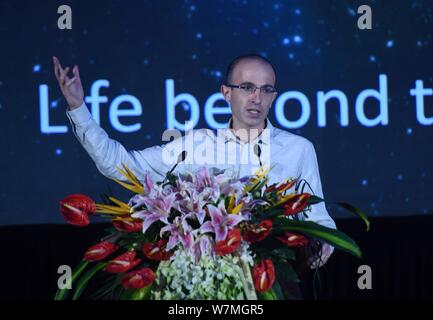 Israeli historian and author Yuval Noah Harari delivers a speech during a global artificial intelligence summit forum in Hangzhou city, east China's Z Stock Photo