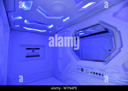 Interior View Of A Pod At A Sleep Sharing Capsule Hotel In The Zhongguancun Business Zone In Beijing China 9 July 17 The Latest Big Thing In Stock Photo Alamy