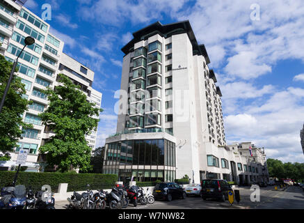 The 5 star, Four Seasons Hotel,  Hamilton Place, Park Lane, London, UK  19 Jun 2018 Stock Photo