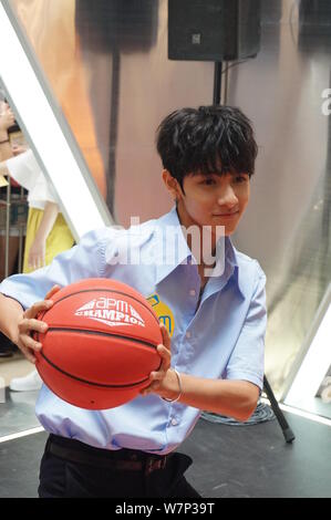 South Korea-based American singer Kim Samuel attends an autograph signing event at apm shopping mall in Hong Kong, China, 16 July 2017. Stock Photo