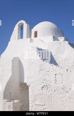 Traditional white church, Mykonos (Hora), Cyclades Islands, Greece, 2010 Stock Photo