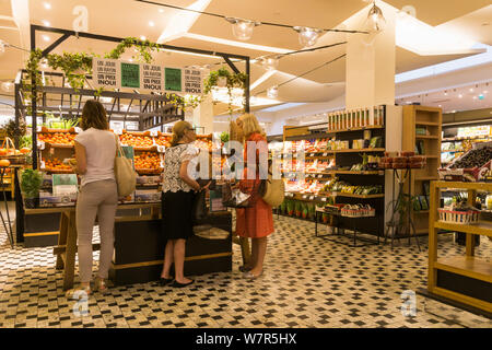 Le grand epicerie paris hi-res stock photography and images - Alamy