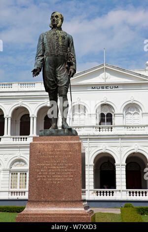 Statue of Ceylon Governor outside National Museum, Colombo, Sri Lanka. Stock Photo
