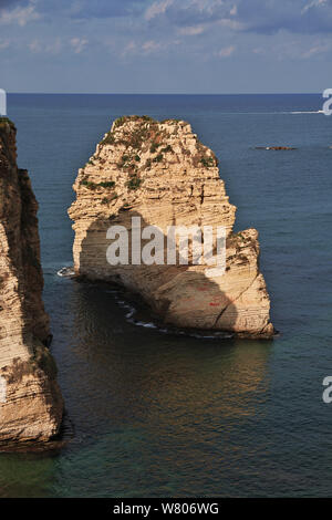 Pigeon Rock, Beirut, Lebanon (Rock of Raouch Stock Photo - Alamy