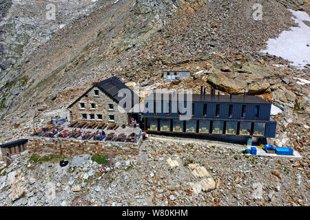 Mountain hut Cabane de Moiry, Grimentz, Valais, Switzerland Stock Photo