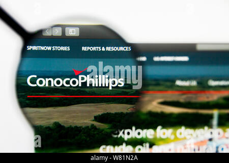Richmond, Virginia, USA - 7 August 2019: Illustrative Editorial of ConocoPhillips website homepage. ConocoPhillips logo visible on screen. Stock Photo