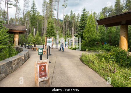 Walkway to the Shuttle Bus stop at the Apgar Visitor Center in Glacier National Park, Montana, USA Stock Photo