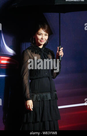 Chinese actress Liu Tao arrives for an evening by Porsche in Shanghai, China, 7 November 2016. Stock Photo