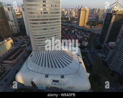 Vista Aérea Edifício Sede Lvmh China Também Conhecido Como Centro —  Fotografia de Stock Editorial © ChinaImages #237567694