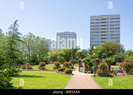 City Centre Gardens and high-rise flats, Cambridge Street, Birmingham, West Midlands, England, United Kingdom Stock Photo