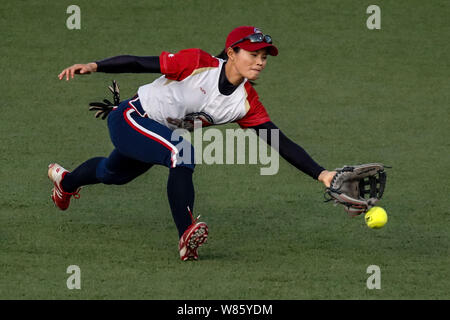 Rosemont, USA. 7th Aug, 2019. The Eagles' Yuan Huaining competes during the National Fast Pitch Softball game between the Beijing Shougang Eagles and the Chicago Bandits, at Rosemont, Illinois, the United States, on Aug. 7, 2019. Credit: Joel Lerner/Xinhua/Alamy Live News Stock Photo
