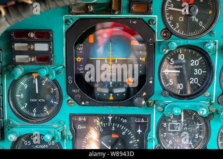 FLIGHT INSTRUMENT PANEL(中古品) Amazon.co.jp: G Saitek Proフライトインストゥルメントパネル 平行