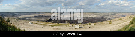 Belchatow Coal Mine in Belchatow, Poland. September 15th 2011 © Wojciech Strozyk / Alamy Stock Photo Stock Photo