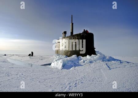 Members of the U.S. Navy, the Arctic Submarine Laboratory, the Alaska ...