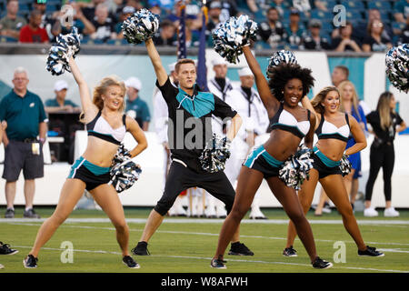 Tanguay Brings It On As Eagles' Male Cheerleader