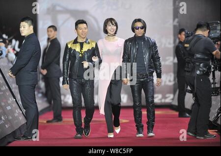 Hu Haiquan, left, and Chen Yufan, right, of Chinese band Yuquan and ...
