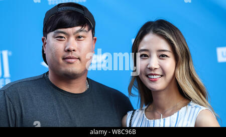 Dodgers' Ryu Hyun-jin dates broadcaster Bae Ji-hyun