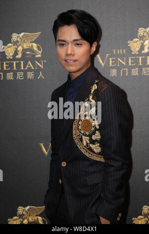hong-kong-singer-hins-cheung-