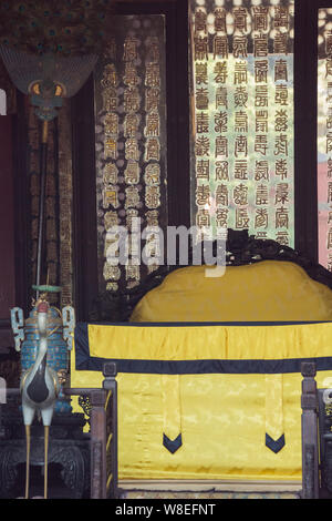 Bedroom of empress Cixi, in the Summer Palace Stock Photo