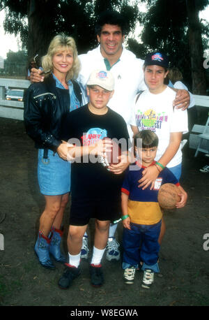 Lou Ferrigno jr. and Carla Ferrigno on the set of the new film 'I Love ...