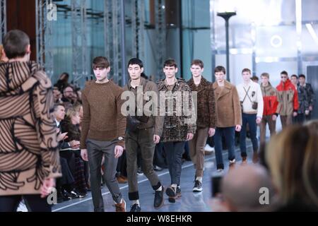 Models display new creations at the Louis Vuitton fashion show during the 2015 Fall/Winter Paris Men's Fashion Week in Paris, France, 22 January 2015. Stock Photo