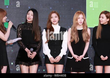 Members of South Korean girl group Red Velvet arrive on the red carpet for the 2015 MelOn Music Awards in Seoul, South Korea, 7 November 2015. Stock Photo