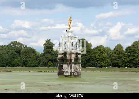 The Diana Fountain, Bushy Park, Hampton Court Palace. Stock Photo