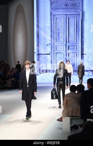 Milan Men's Fashion Week Spring/Summer 2019 - Les Hommes - Catwalk ...