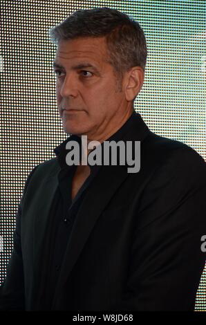 American actor George Clooney poses during a fan meeting event for his new movie 'Tomorrowland' in Shanghai, China, 22 May 2015. Stock Photo