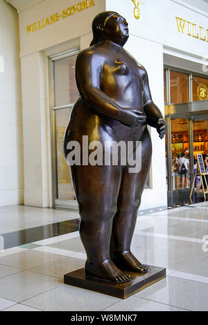 Bronze statue of Eve by Fernando Botero (1932-2023) inside The Shops, Time Warner Cente, Manhattan, New York City, USA. Stock Photo