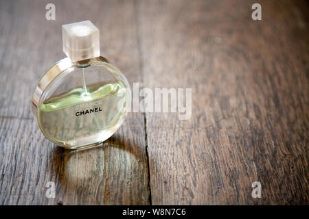 Chanel Chance Perfume Stock Photo - Alamy